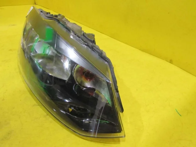 Фара правая для Volkswagen Polo V (6R) 2009-2014 на фотографиях