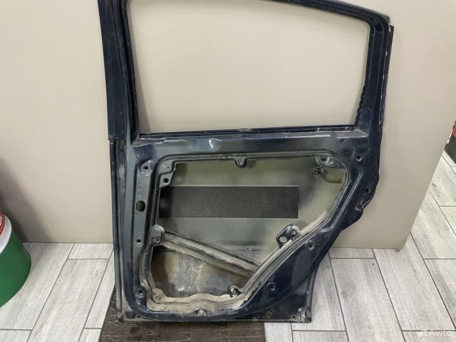 Дверь задняя правая для Volkswagen Passat Variant (B5, Typ 3B) 1996-2000 на фотографиях