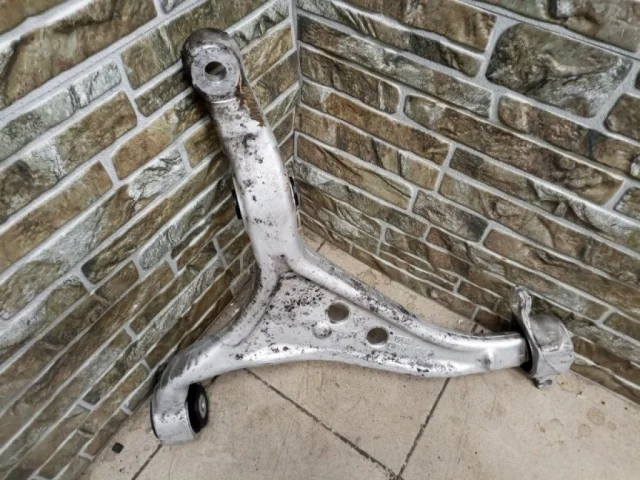 Рычаг передний правый нижний для Mercedes-Benz GL class X166 2012-2016 на фотографиях