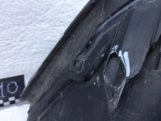 Фара правая для BMW 1er Ф20 2011-2015 на фотографиях