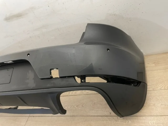 Бампер задний для Porsche Macan 95B 2014-2023 на фотографиях