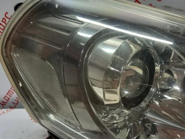 Фара ксенон левая для Suzuki SX4 2006-2009 на фотографиях