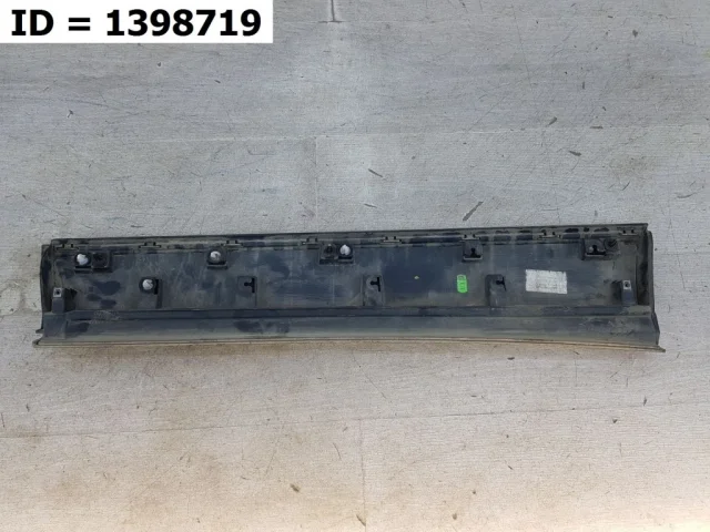 Молдинг двери задний правый для Hyundai Tucson NX4 2020+ на фотографиях