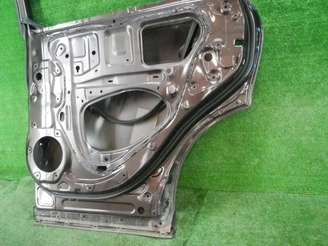 Двери для Lexus RX AGL10, GGL10, GLV15, GGL15, GLV10 2009-2015 на фотографиях