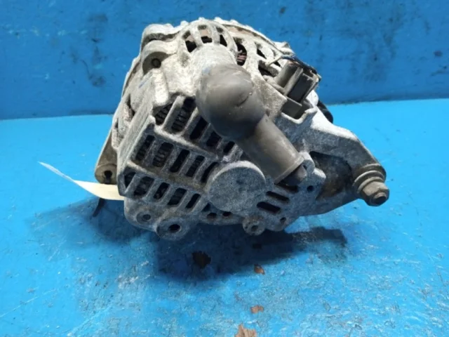 Генератор для Mitsubishi Lancer 9 Универсал CS 2003-2010 на фотографиях