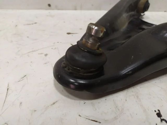 Рычаг передний левый нижний для Nissan Almera G15 2012-2019 на фотографиях