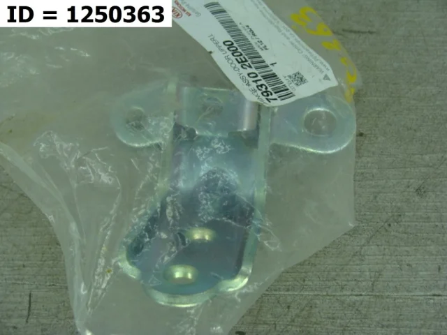 Петля двери задняя левая нижняя для Kia Cerato YD 2016-2020 rest. на фотографиях