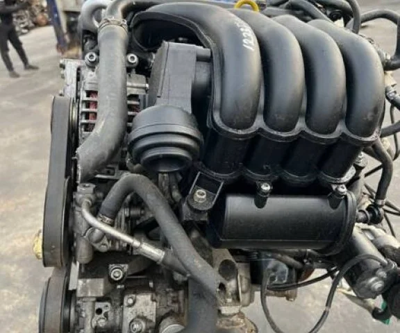 Двигатель для Audi A4 B6 Кабриолет 2000-2004 на фотографиях