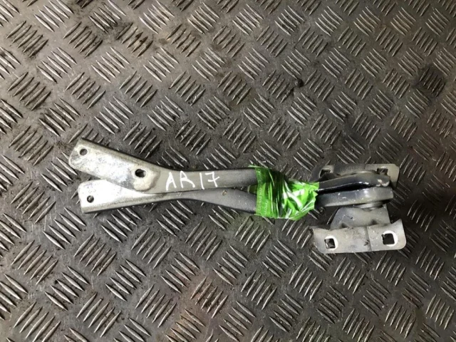 Петля капота левая для Nissan Qashqai J10 2006-2013 на фотографиях