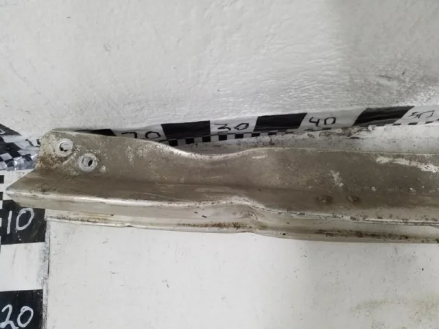 Усилитель переднего бампера для Porsche Macan 95B 2014-2023 на фотографиях