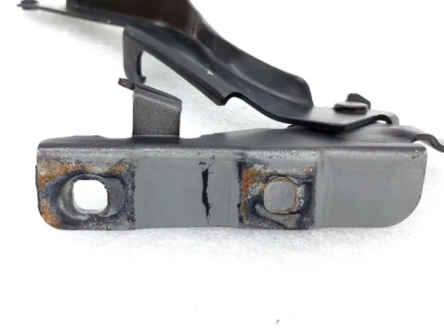 Петля капота левая для Infiniti QX 70 2013-2019 на фотографиях