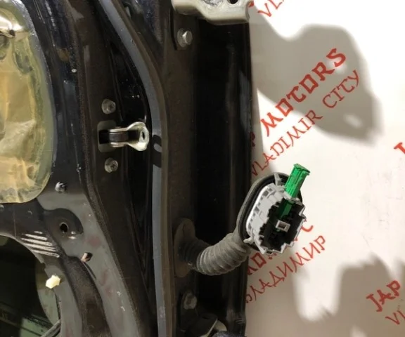 Дверь передняя левая для Suzuki SX4 2006-2009 на фотографиях