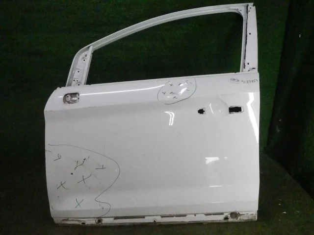 Двери для Ford Kuga CBV 2008-2013 на фотографиях