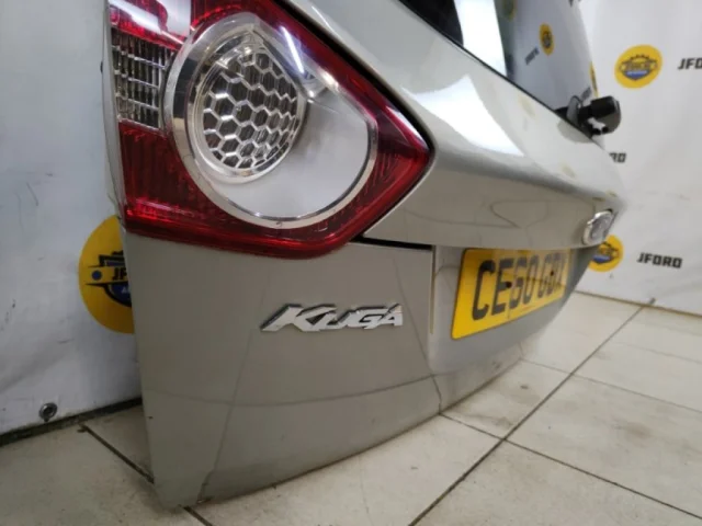 Дверь багажника для Ford Kuga CBV 2008-2013 на фотографиях