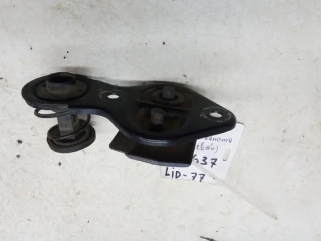 Замок капота левый для Mercedes-Benz M class W164 2005-2011 на фотографиях