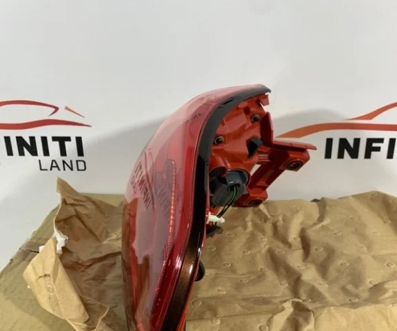 Фонарь внешний правый для Infiniti QX 56 2010-2014 на фотографиях