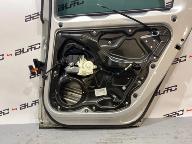 Дверь задняя правая для Volkswagen Passat Variant (B6, Typ 3C) 2004-2010 на фотографиях