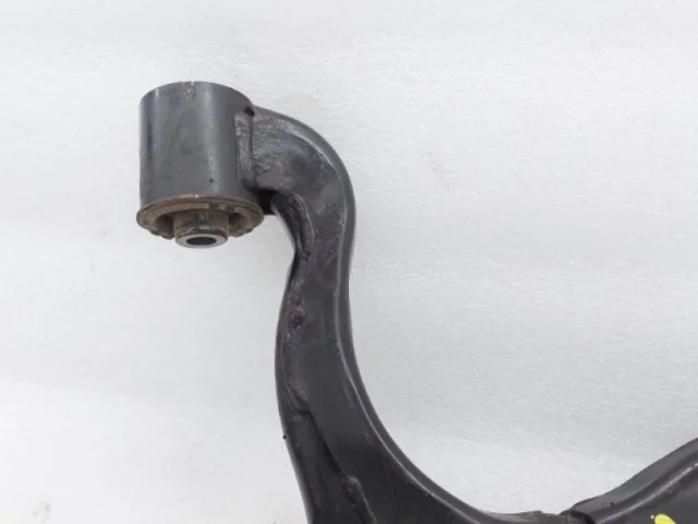 Рычаг передний правый нижний для Infiniti QX 56 2010-2014 на фотографиях