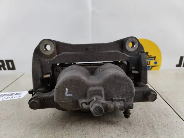 Суппорт передний левый для Lexus RX GGL10,15,16W, GYL10,15,16W (JDM) 2009-2014 на фотографиях