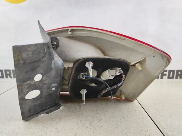 Фонарь левый для Ford Kuga CBV 2008-2013 на фотографиях