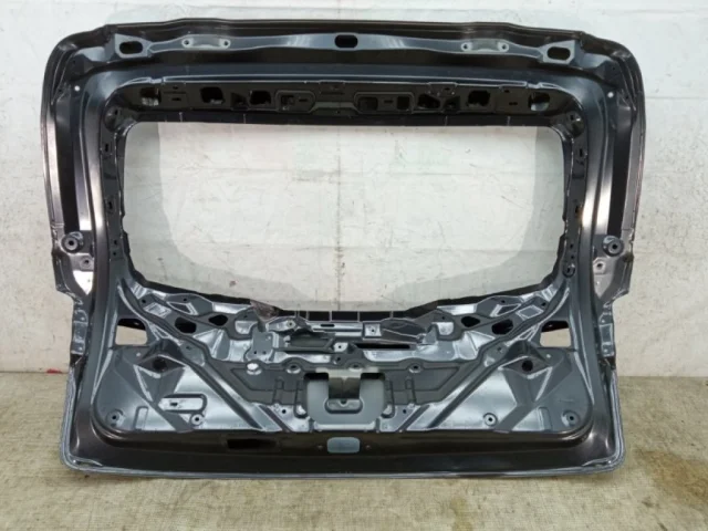 Крышка багажника для Subaru XV GT/G24 2017+ на фотографиях