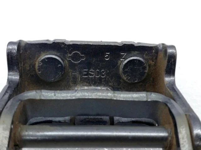 Петля двери задняя правая верхняя для Nissan Qashqai J11 2013-2019 на фотографиях