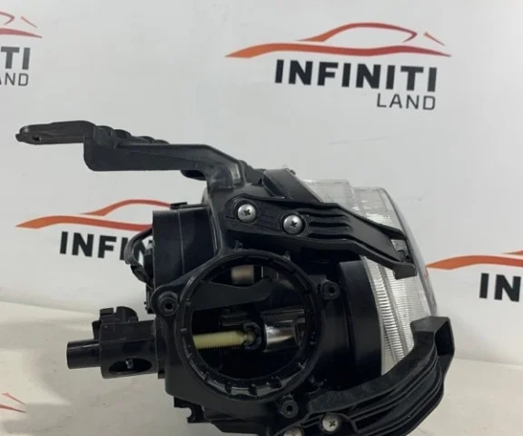 Фары для Nissan Juke YF15 JDM 2010-2014 на фотографиях