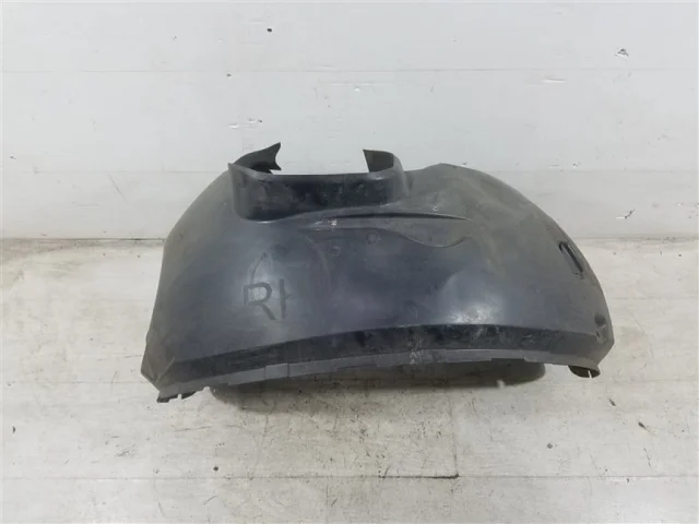 Крылья для Ford Kuga CBV 2008-2013 на фотографиях