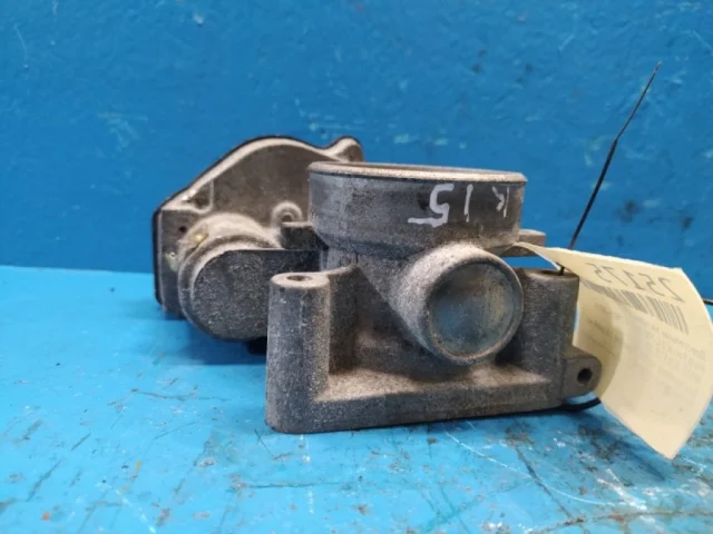 Дроссельная заслонка для Ford Galaxy CD340 2006-2015 на фотографиях