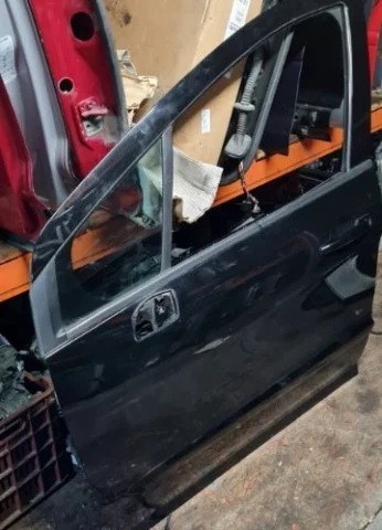 Накладка на дверь передняя левая для Peugeot 308 T7 Хэтчбек 2007-2014 на фотографиях