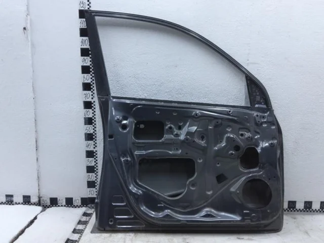 Накладка на дверь передняя левая для Toyota RAV4 XA30 2005-2012 на фотографиях