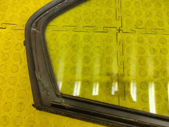 Стекло двери заднее левое для BMW 7er Е38 1994-2001 на фотографиях