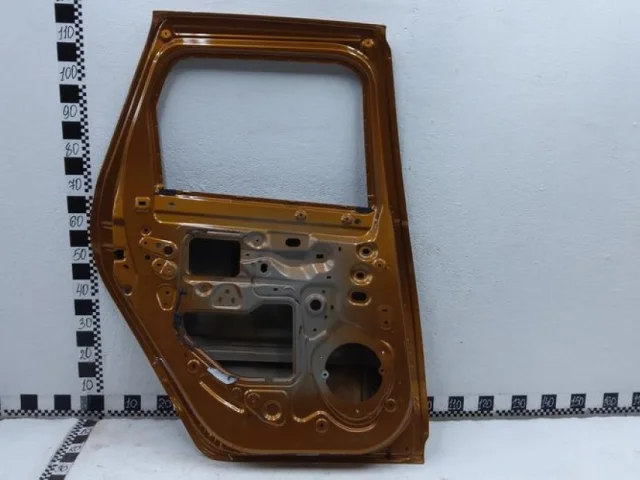 Дверь задняя левая для Renault Duster HM 2020+ на фотографиях