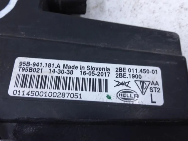 Дневной ходовой огонь левый для Porsche Macan 95B 2014-2023 на фотографиях