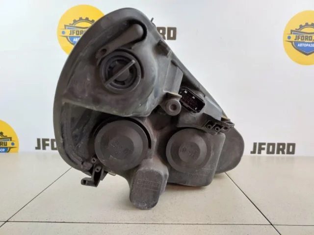 Фары для Ford Galaxy CD340 2006-2015 на фотографиях