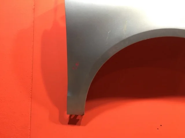 Крылья для Volkswagen Polo IV (9N3) 2005-2009 на фотографиях