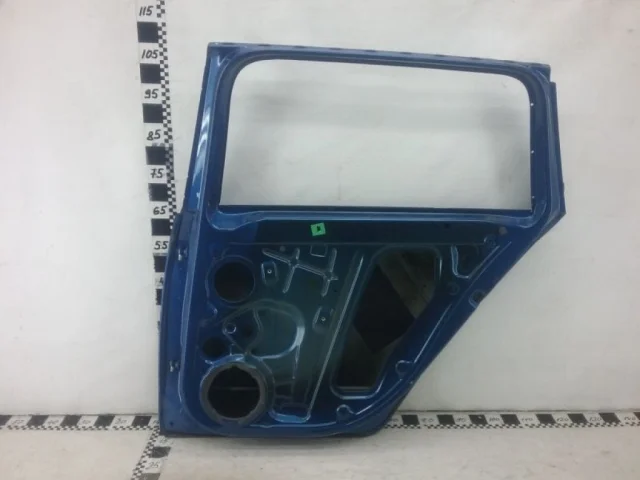 Дверь задняя правая для Skoda Octavia A7 Tour на фотографиях