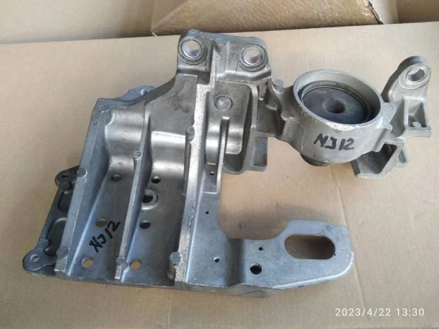 Подушка двигателя передняя левая верхняя для Nissan Qashqai J10 2006-2013 на фотографиях