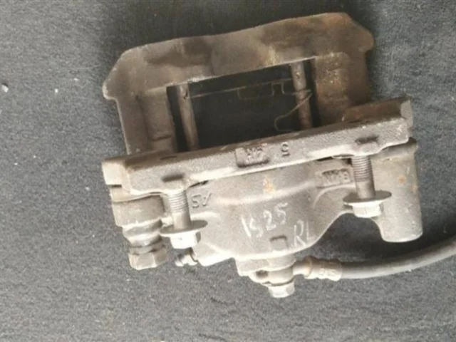 Суппорт задний левый для Lexus IS Седан USE20,GSE21 (JDM) 2005-2012 на фотографиях