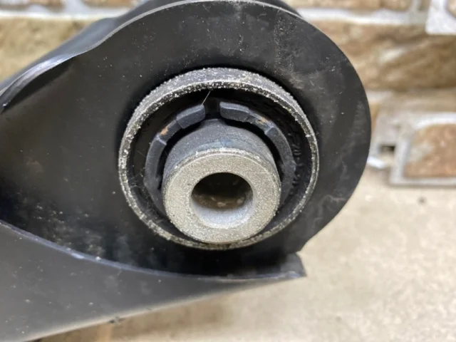 Качающийся рычаг левый для Hyundai Tucson NX4 2020+ на фотографиях