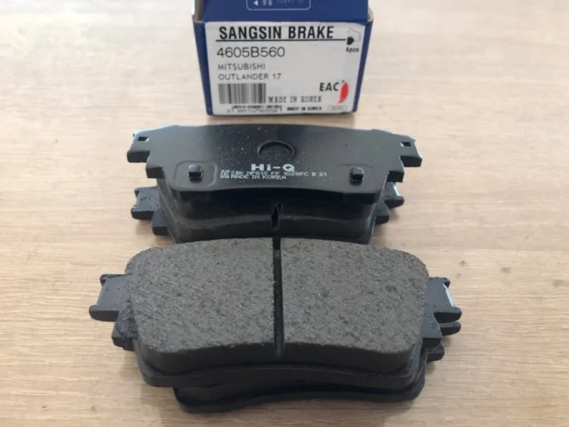 Тормозные колодки задние для Mitsubishi Outlander III 3 rest GF0W 2018-2022 на фотографиях