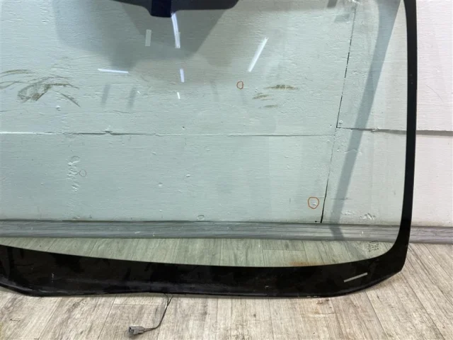 Лобовое (ветровое) стекло для Subaru Forester SJ 2013-2016 на фотографиях