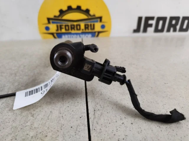 Форсунка топливная для Ford Galaxy CD340 2006-2015 на фотографиях