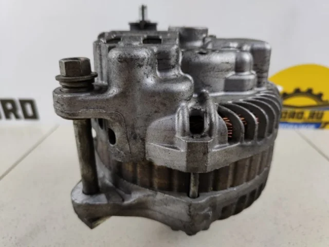 Генератор для Mitsubishi Lancer 10 Хэтчбек CY 2007-2010 на фотографиях