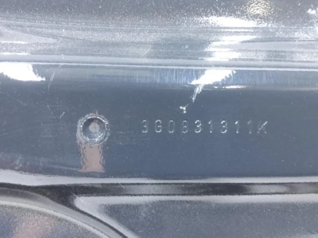 Накладка на дверь передняя левая для Volkswagen Passat (B8) Variant 2014-2019 на фотографиях