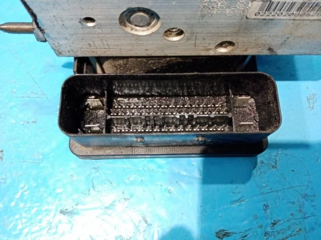 Блок ESP для Mercedes-Benz GL class X164 2006-2012 на фотографиях