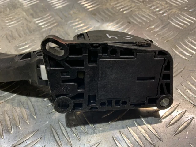 Электронная педаль газа для Citroen C4 Хэтчбек 2004-2011 на фотографиях