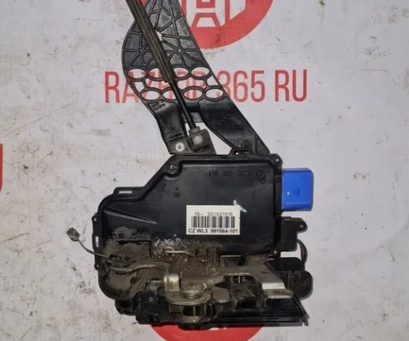 Уплотнитель передней правой двери для Volkswagen Touareg I (7L) 2002-2010 на фотографиях