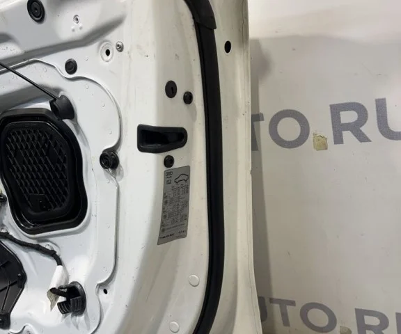 Дверь передняя правая для Audi A7 4G 2010-2014 на фотографиях