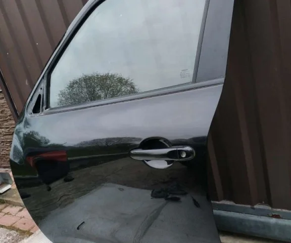 Накладка на дверь передняя левая для Nissan Juke YF15 2010-2014 на фотографиях